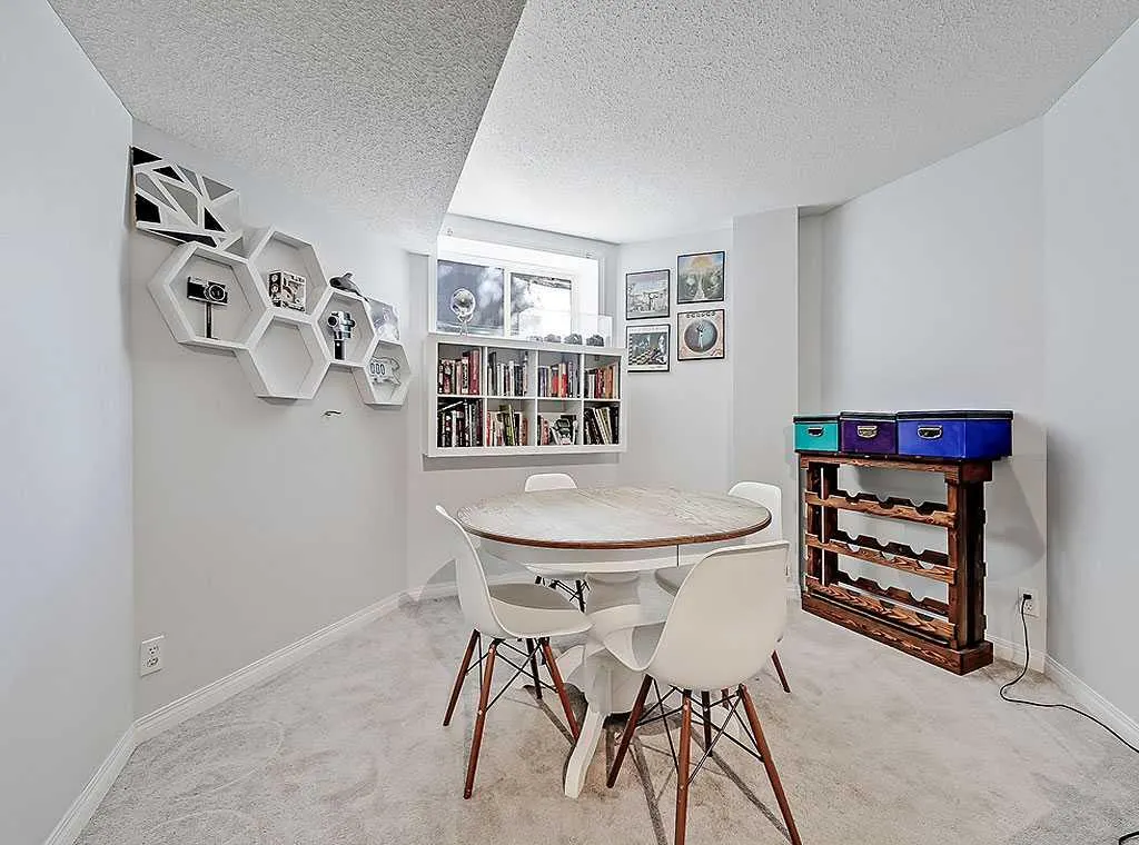 169 Woodpark Court SW