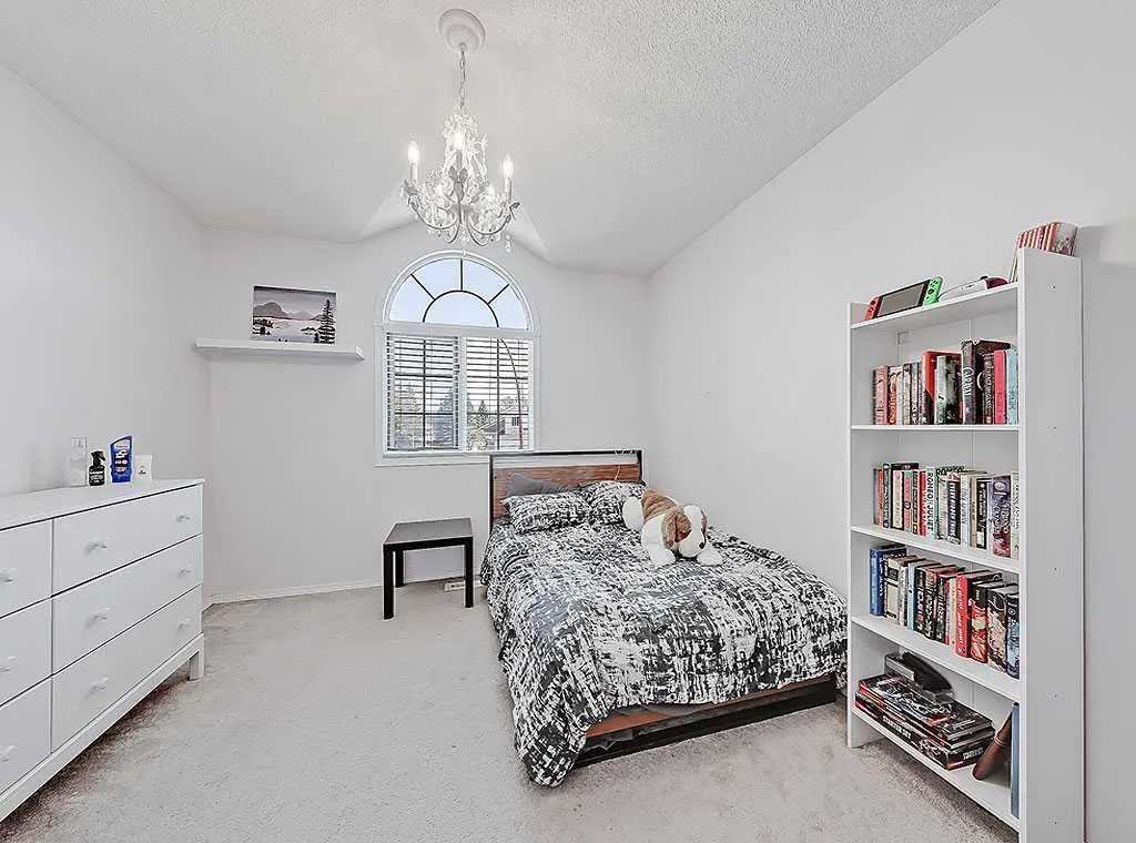 169 Woodpark Court SW