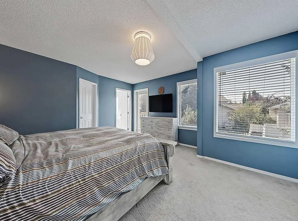 169 Woodpark Court SW
