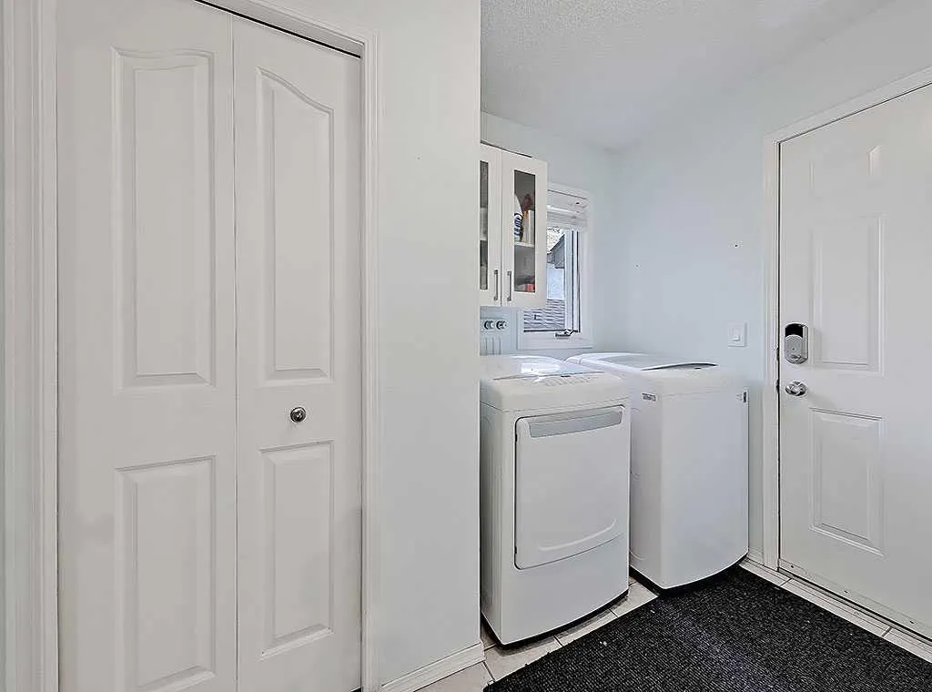 169 Woodpark Court SW