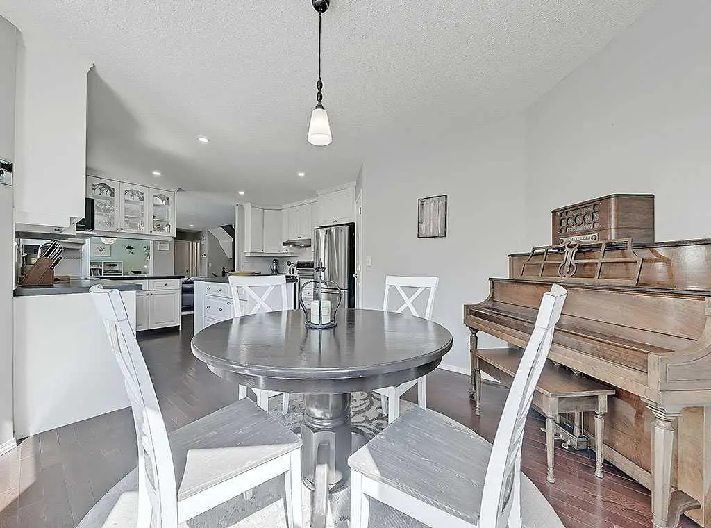 169 Woodpark Court SW
