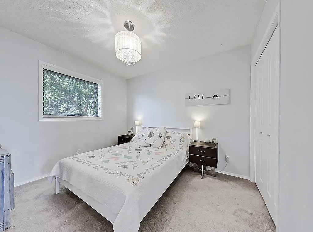 169 Woodpark Court SW