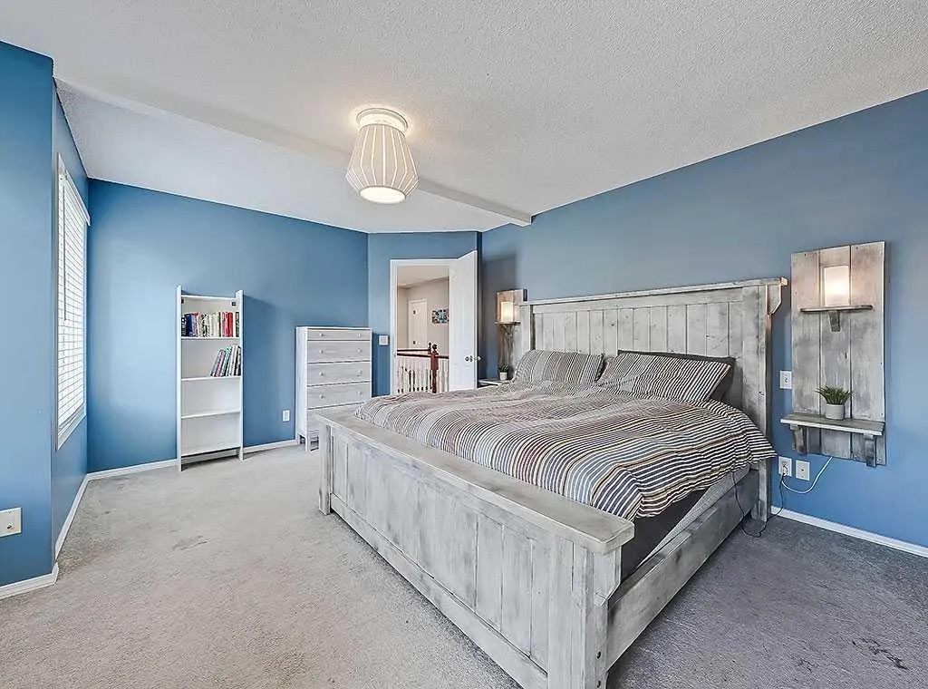 169 Woodpark Court SW