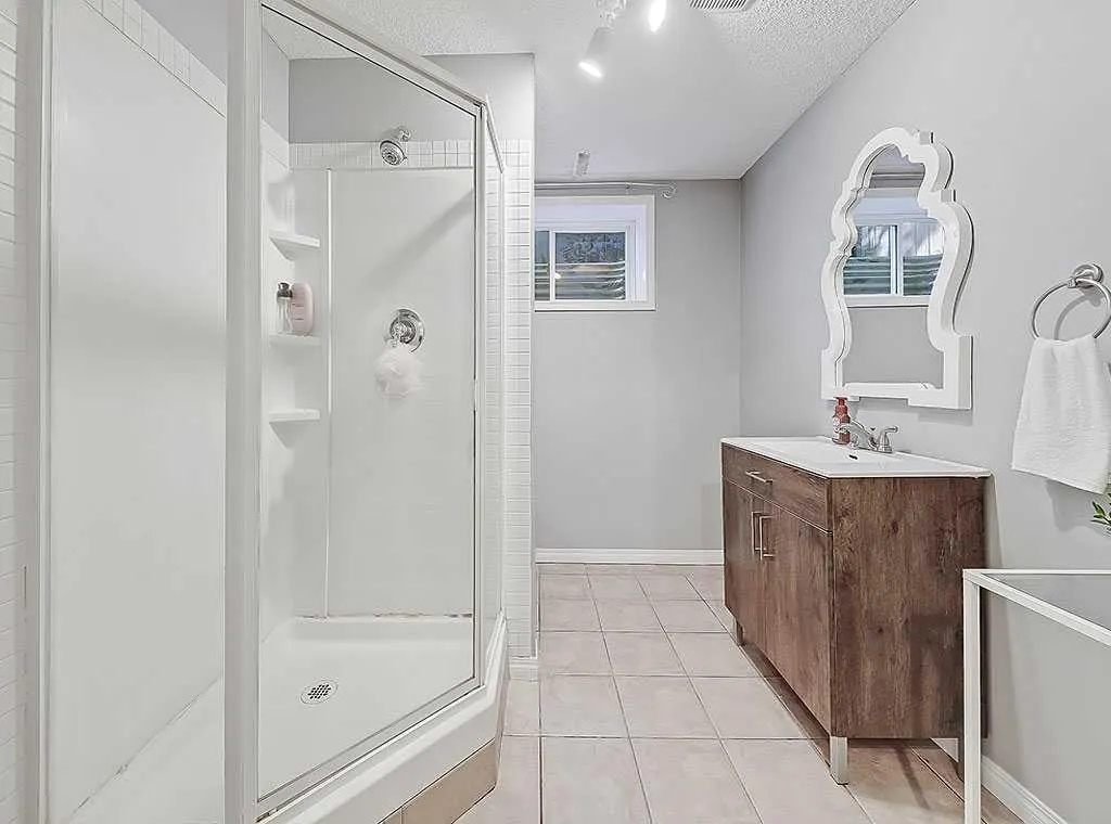 169 Woodpark Court SW