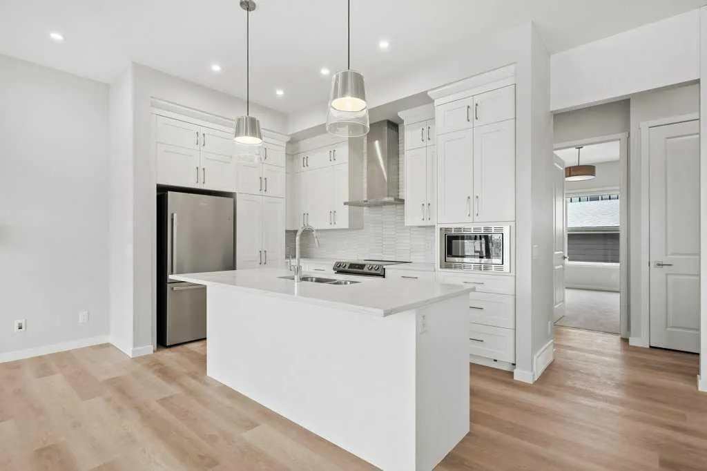 651 Marine Drive SE