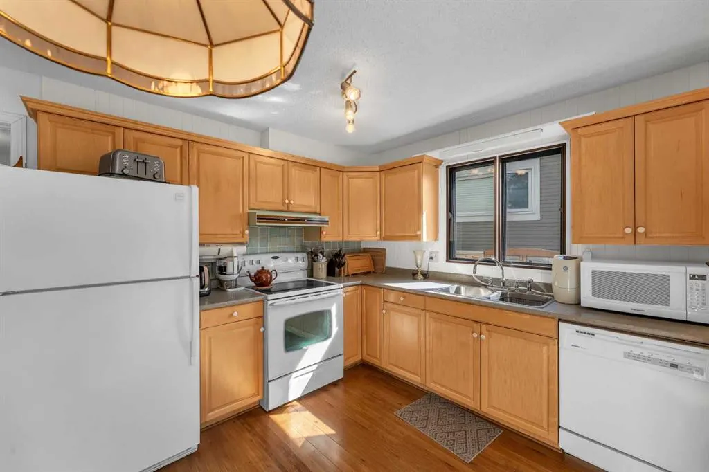 31 Scenic Green NW