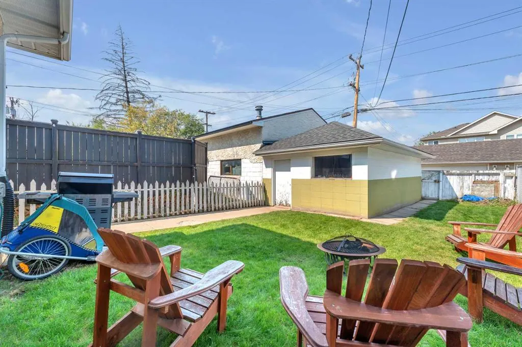 120A 27 Avenue NE