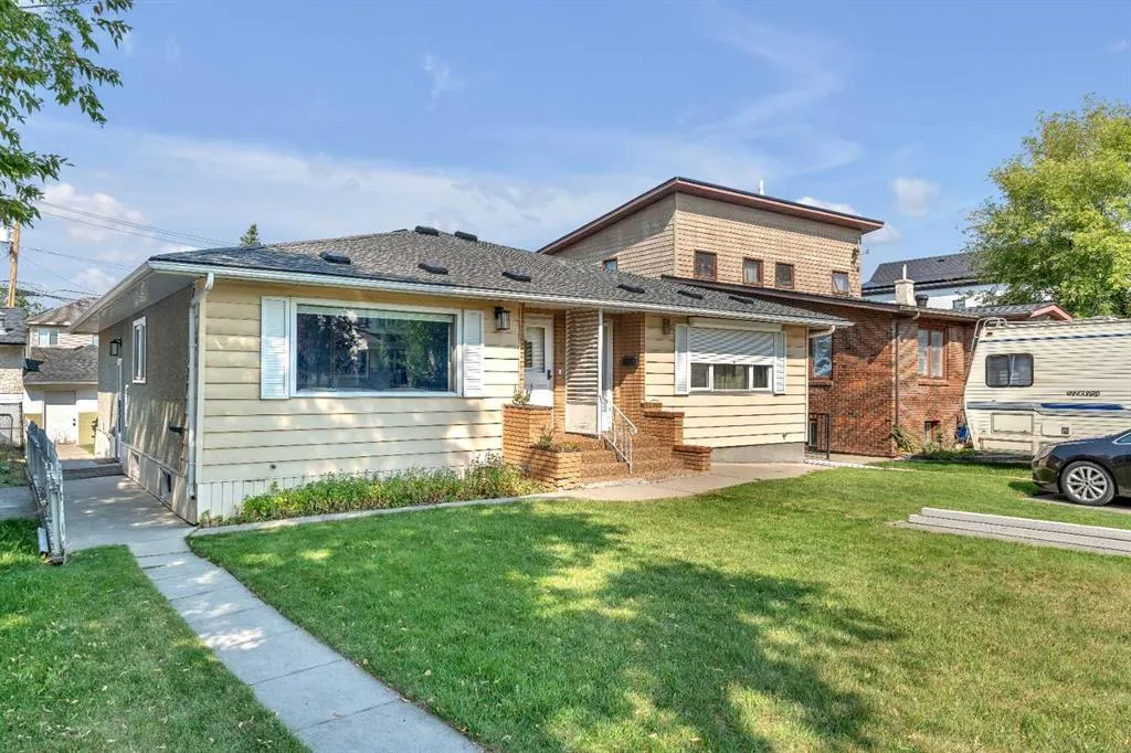 120A 27 Avenue NE