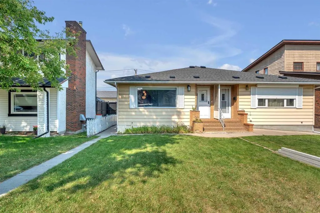 120A 27 Avenue NE
