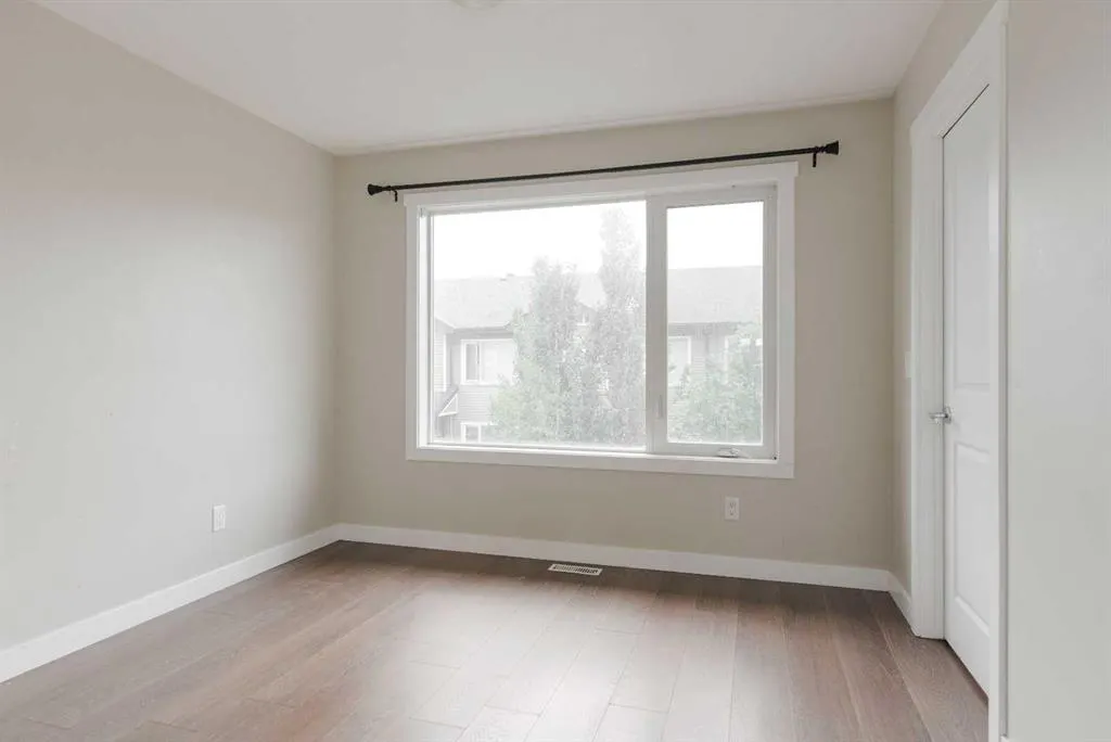 141 Fontaine Crescent, #44