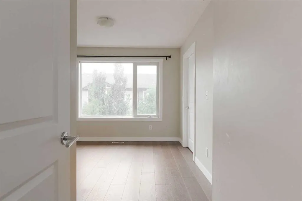 141 Fontaine Crescent, #44