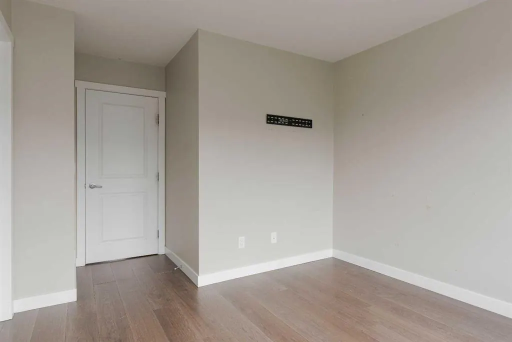 141 Fontaine Crescent, #44
