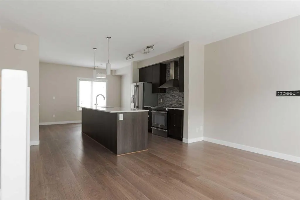 141 Fontaine Crescent, #44