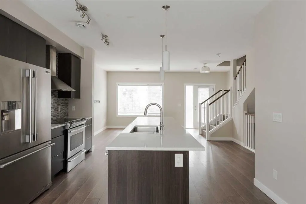 141 Fontaine Crescent, #44