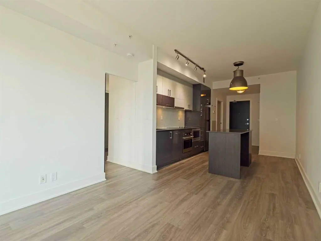 550 Riverfront Avenue SE, #406