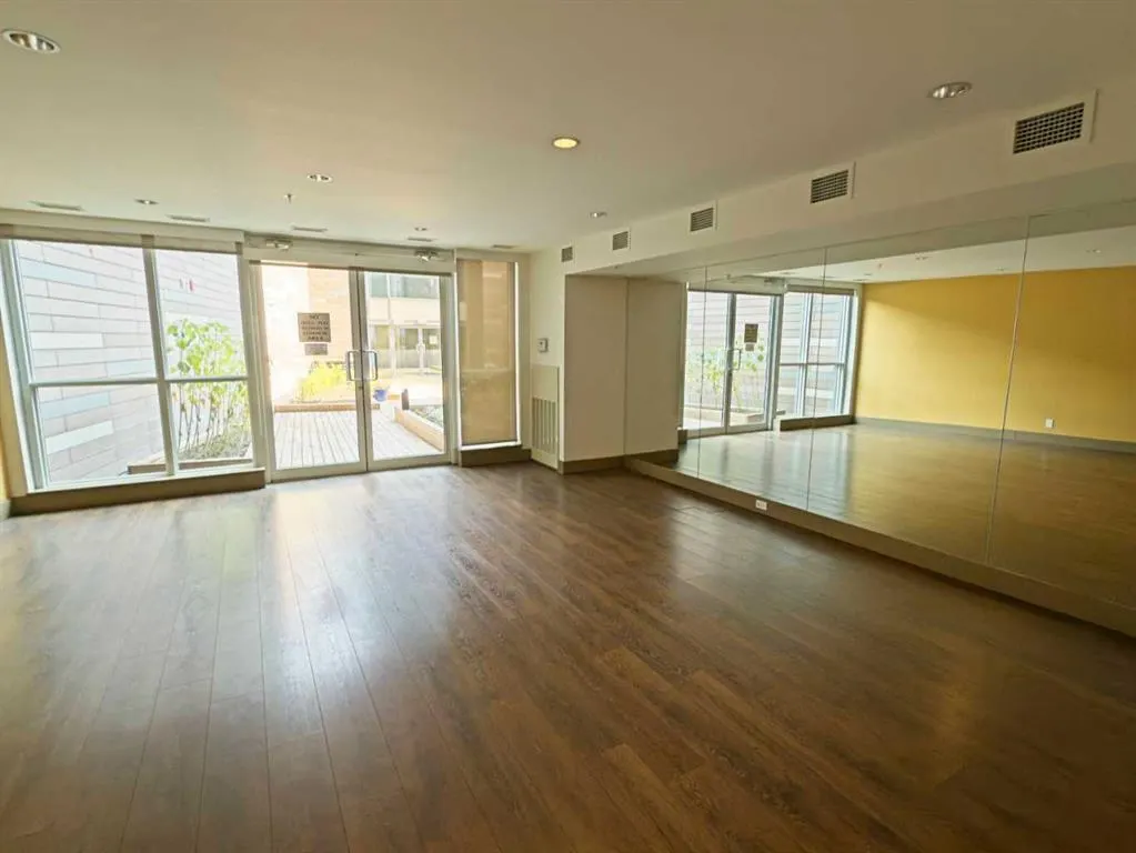 550 Riverfront Avenue SE, #406