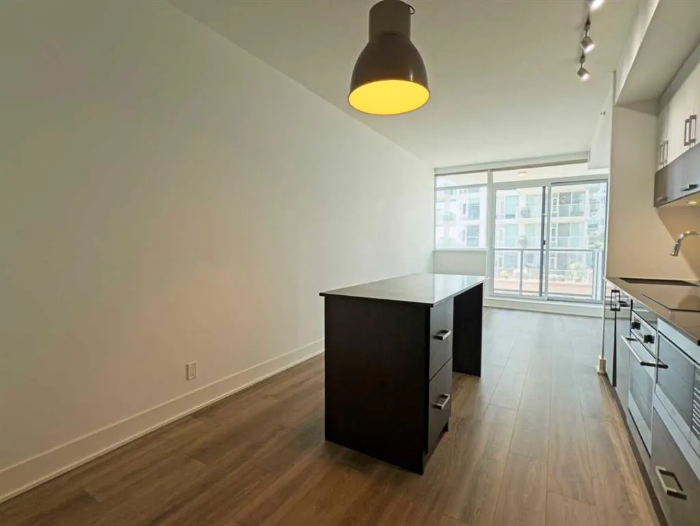 550 Riverfront Avenue SE, #406