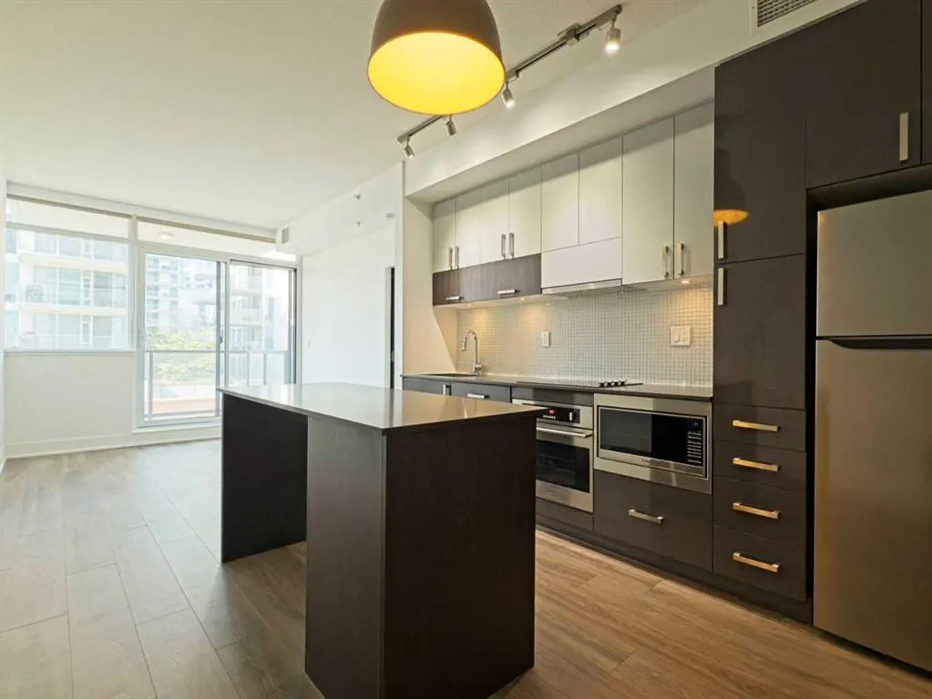 550 Riverfront Avenue SE, #406