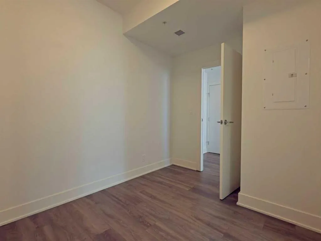 550 Riverfront Avenue SE, #406