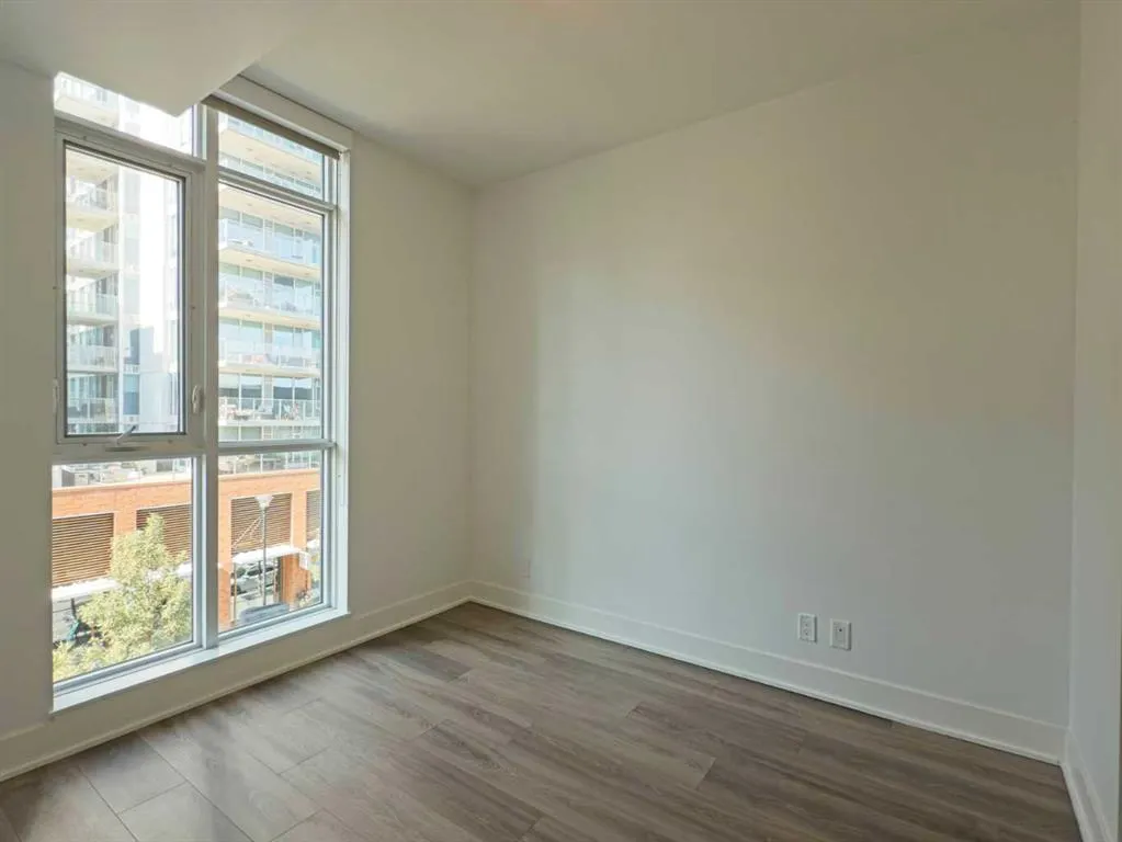 550 Riverfront Avenue SE, #406