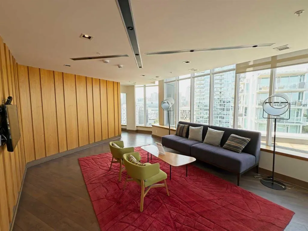550 Riverfront Avenue SE, #406