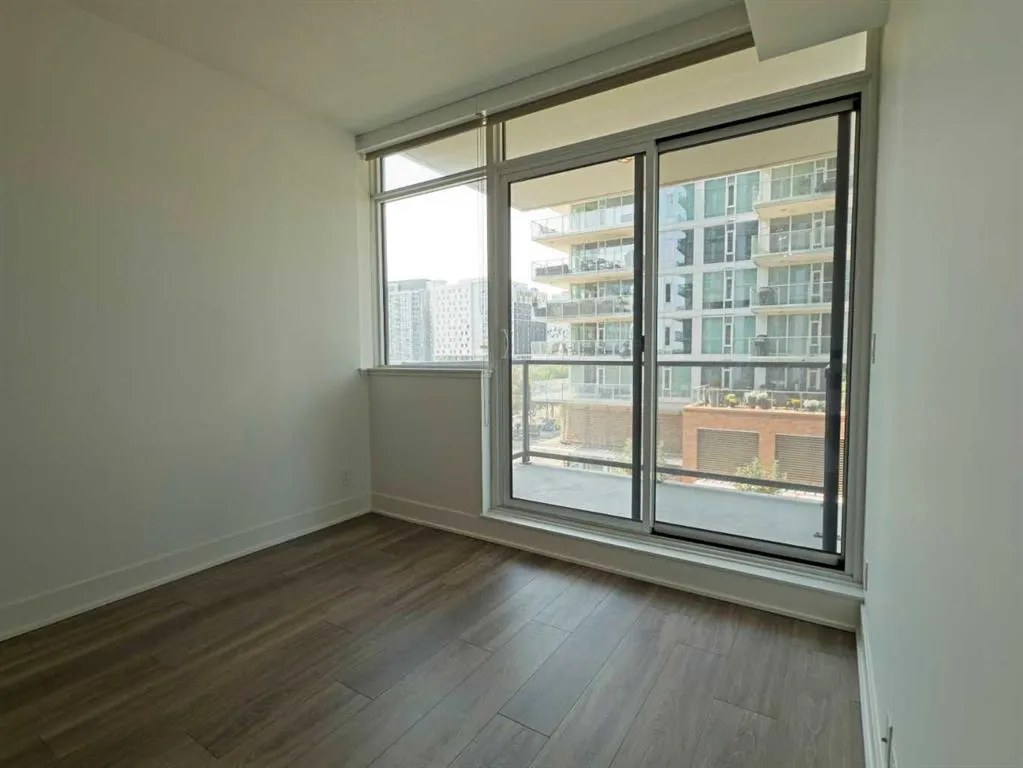 550 Riverfront Avenue SE, #406