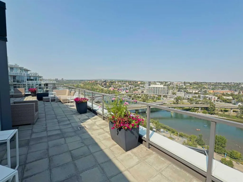 550 Riverfront Avenue SE, #406