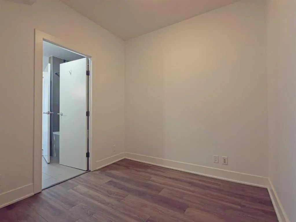 550 Riverfront Avenue SE, #406