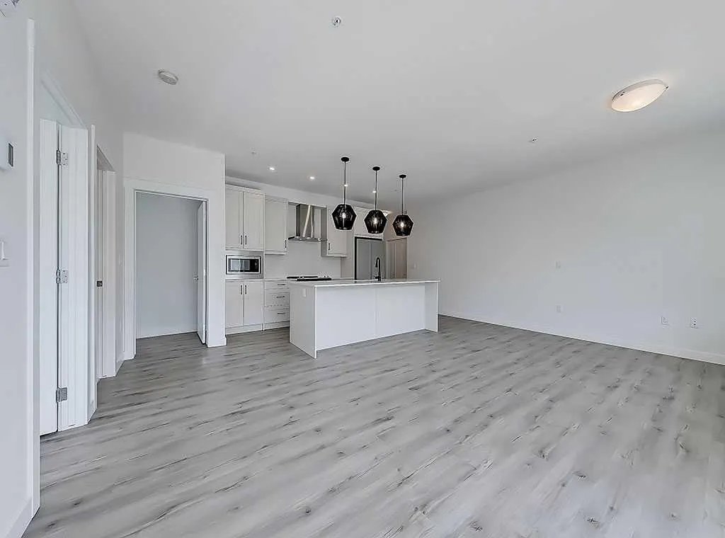 25 Walgrove SE, #201