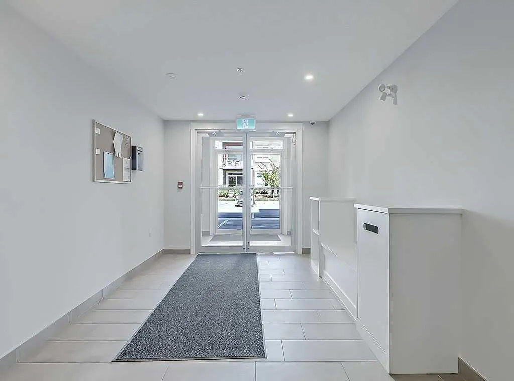 25 Walgrove SE, #201