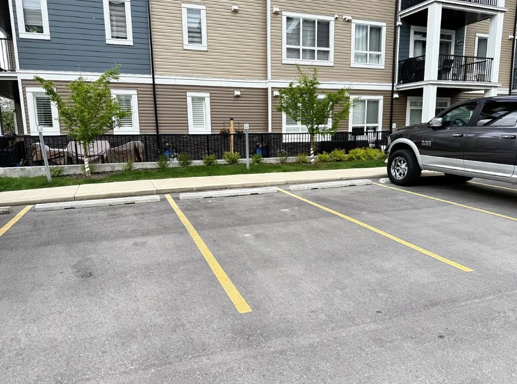 25 Walgrove SE, #201