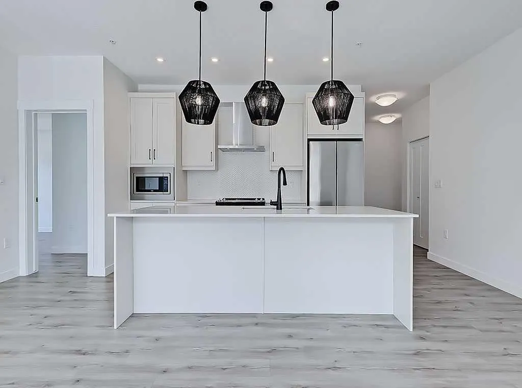 25 Walgrove SE, #201