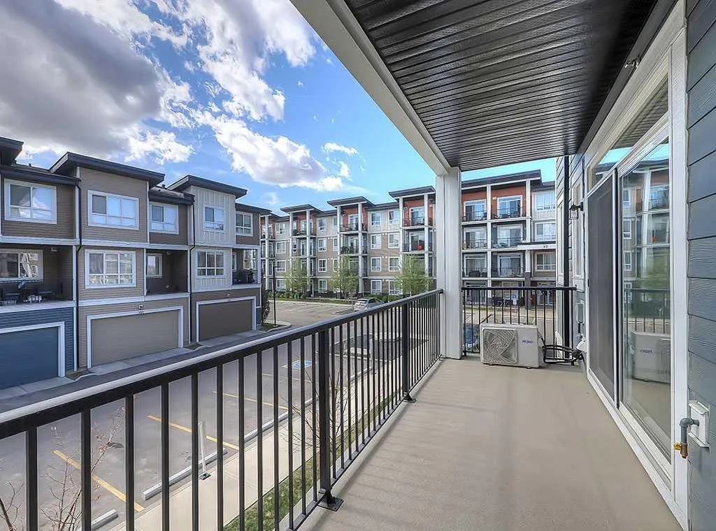 25 Walgrove SE, #201