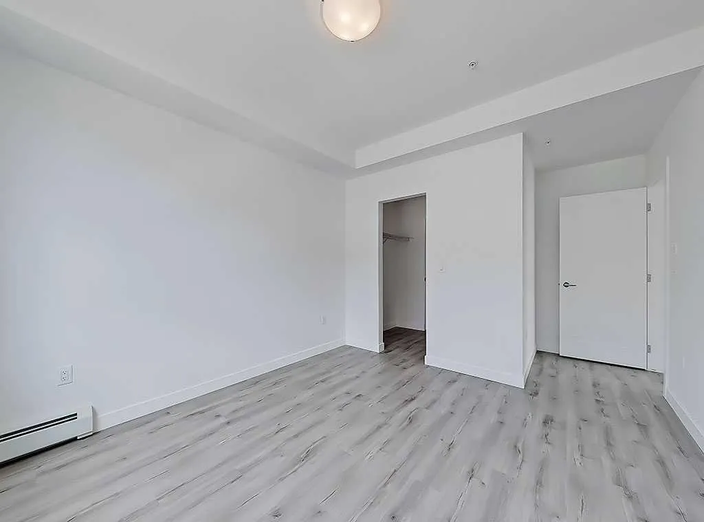 25 Walgrove SE, #201