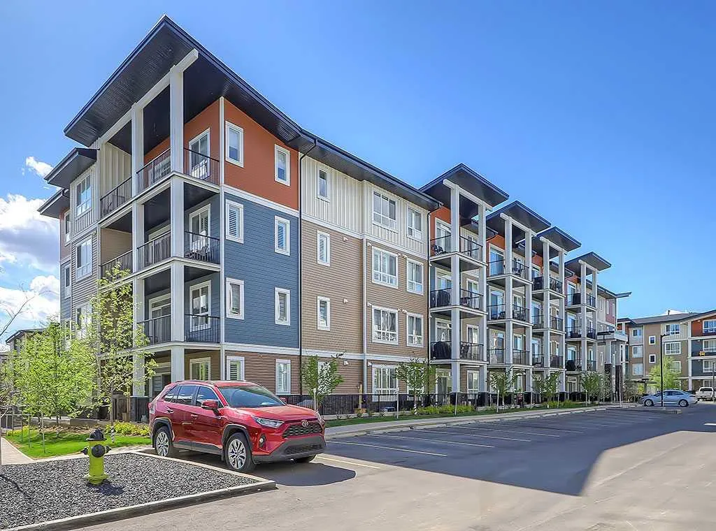 25 Walgrove SE, #201
