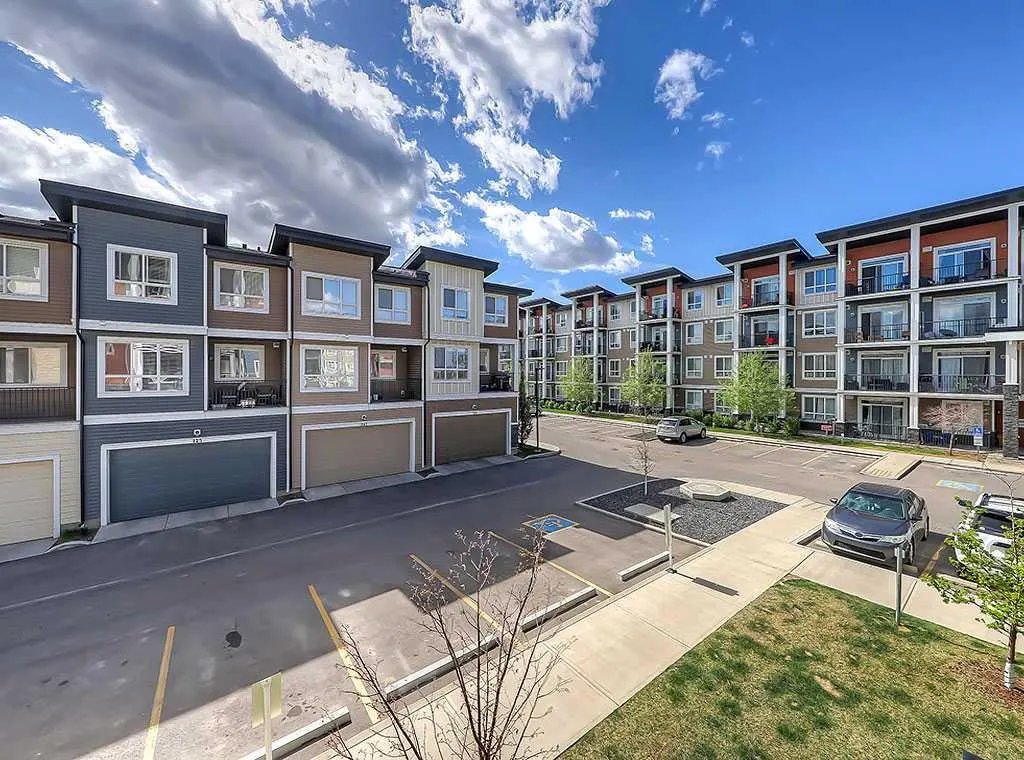 25 Walgrove SE, #201