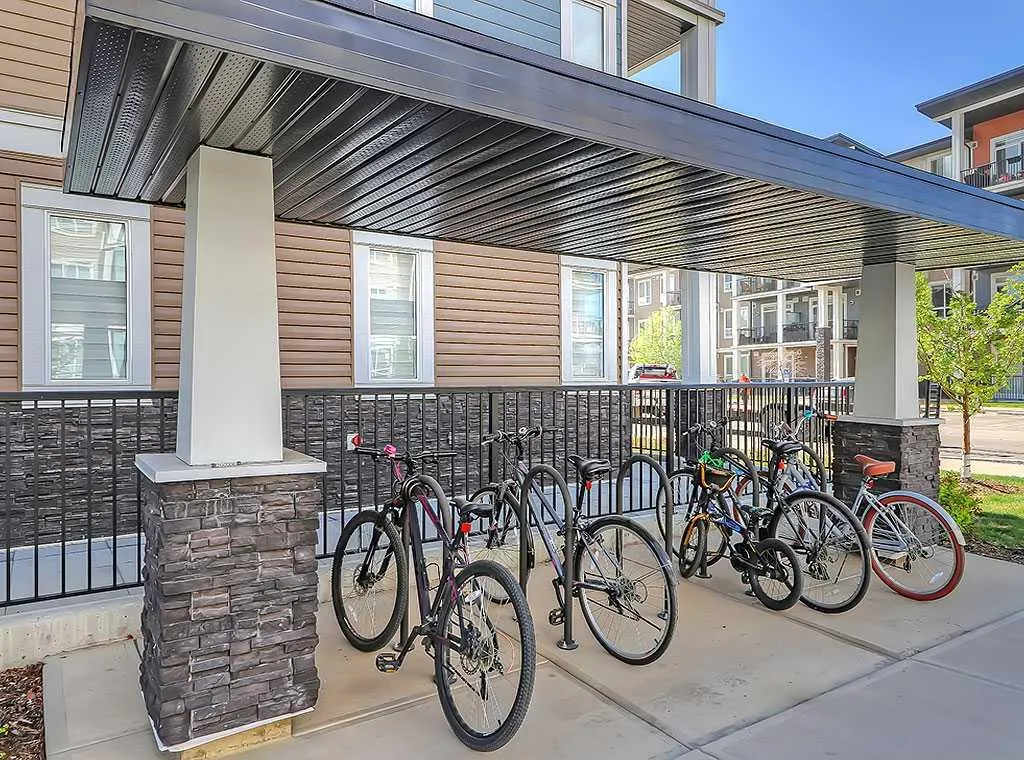 25 Walgrove SE, #201