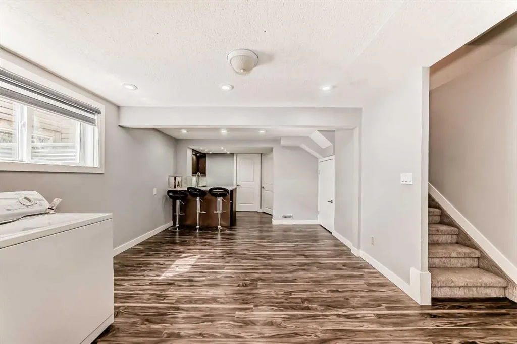 42 Taraglen Road NE