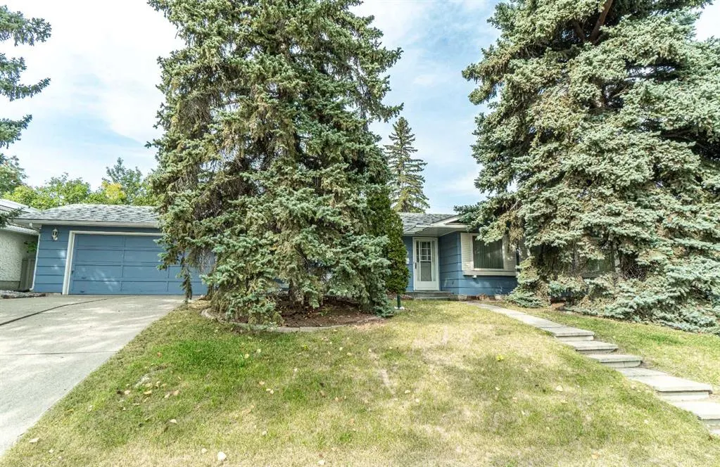 1099 Acadia Drive SE