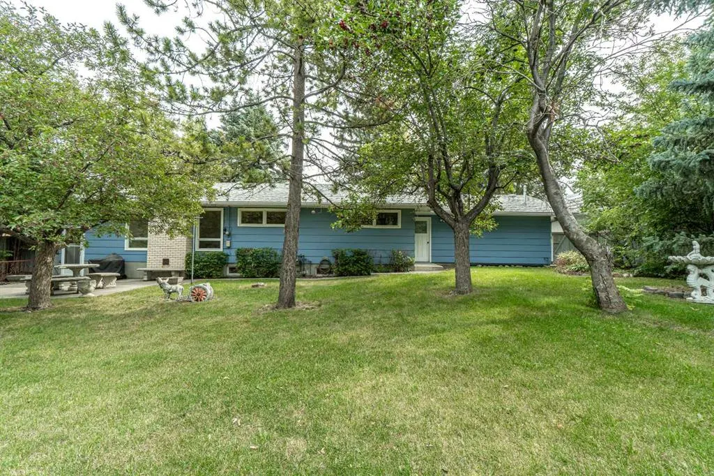 1099 Acadia Drive SE