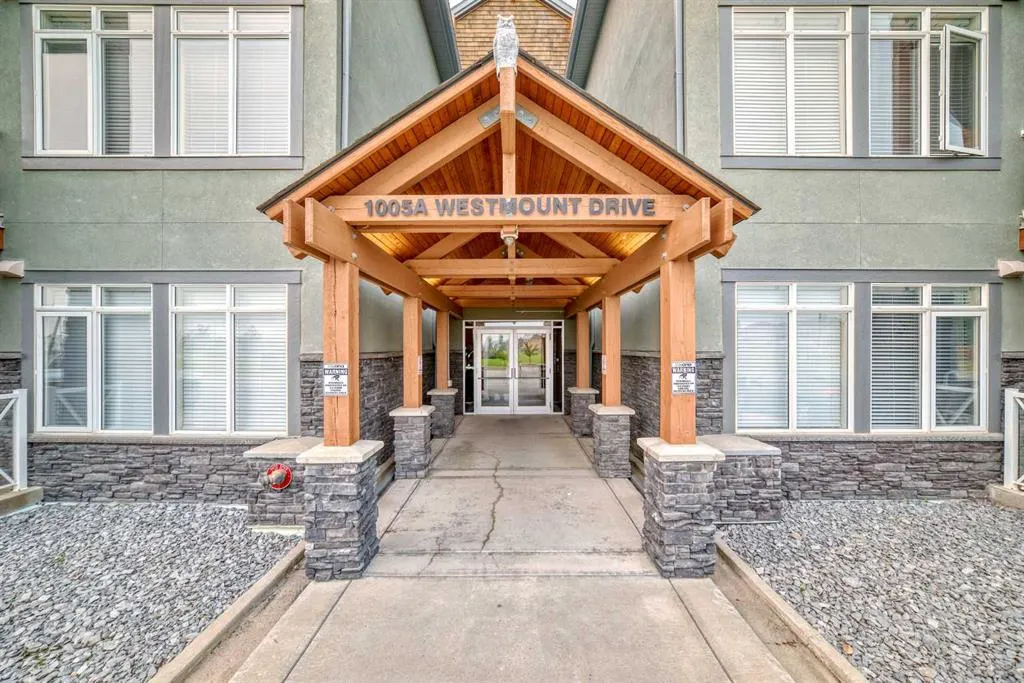 1005A Westmount Drive, #211