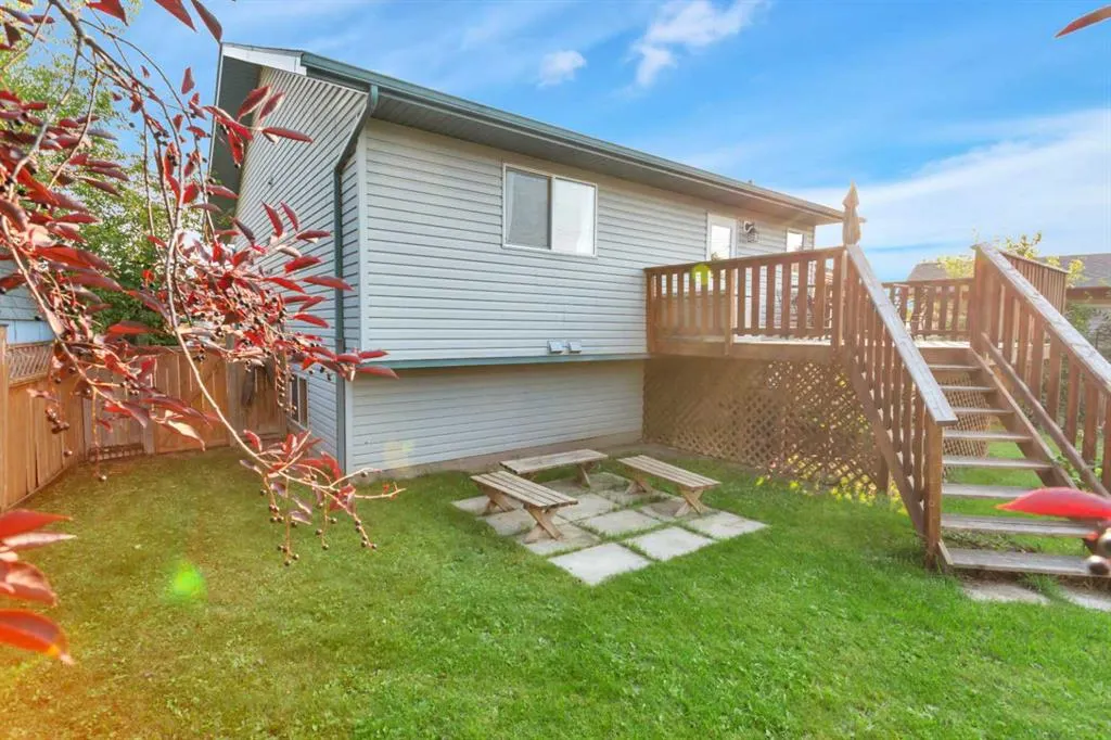 4526 45 Avenue Close