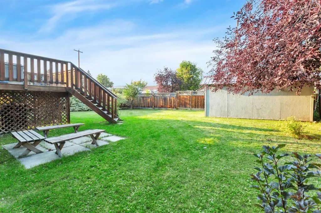 4526 45 Avenue Close