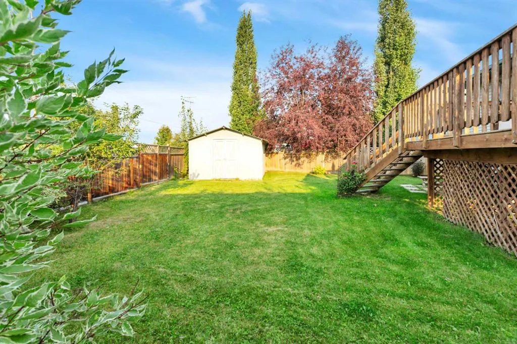 4526 45 Avenue Close