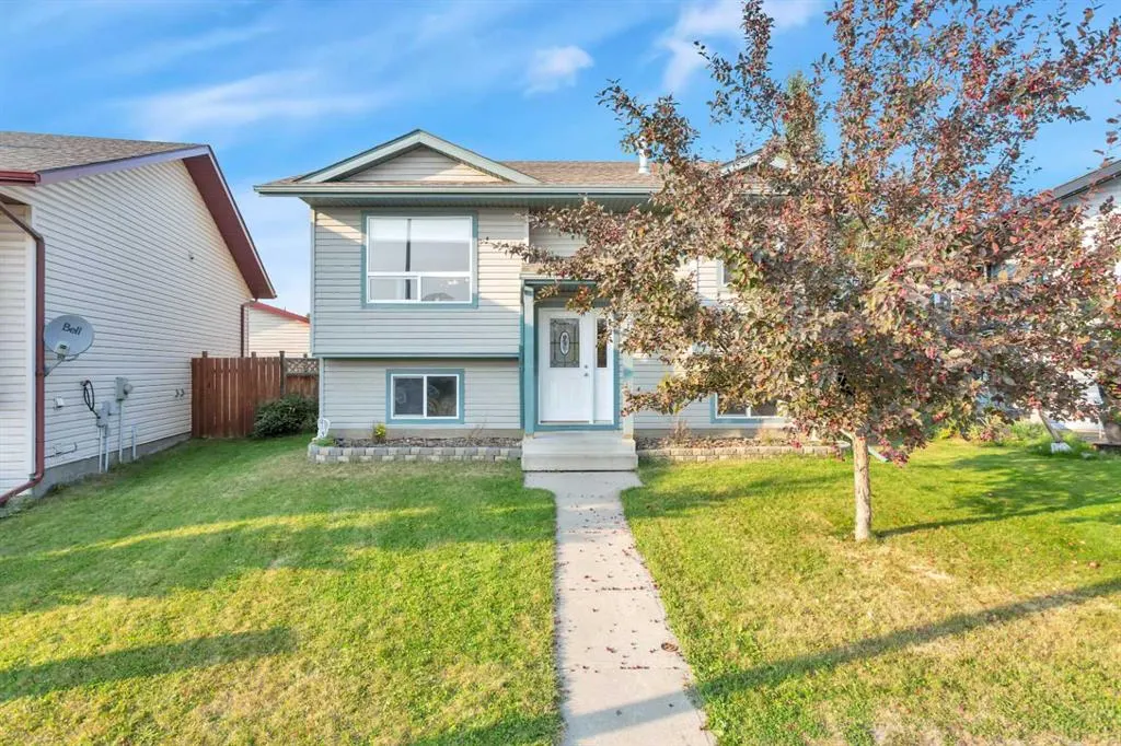 4526 45 Avenue Close