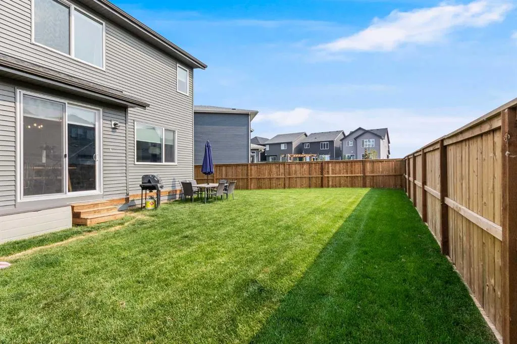 101 Mallard Grove SE