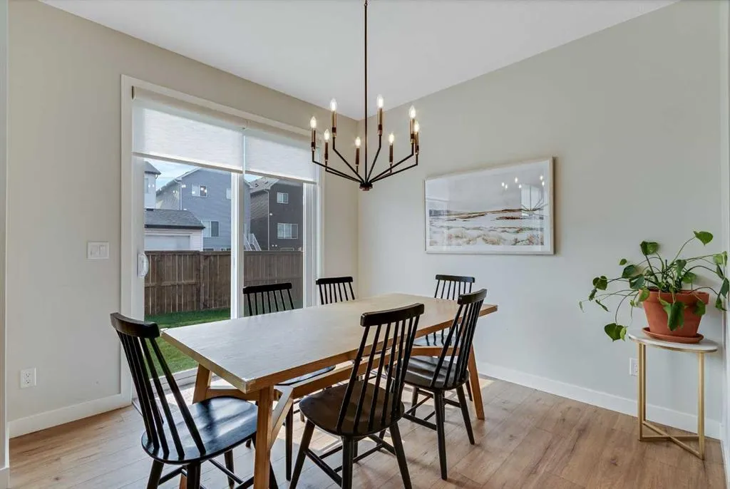 101 Mallard Grove SE