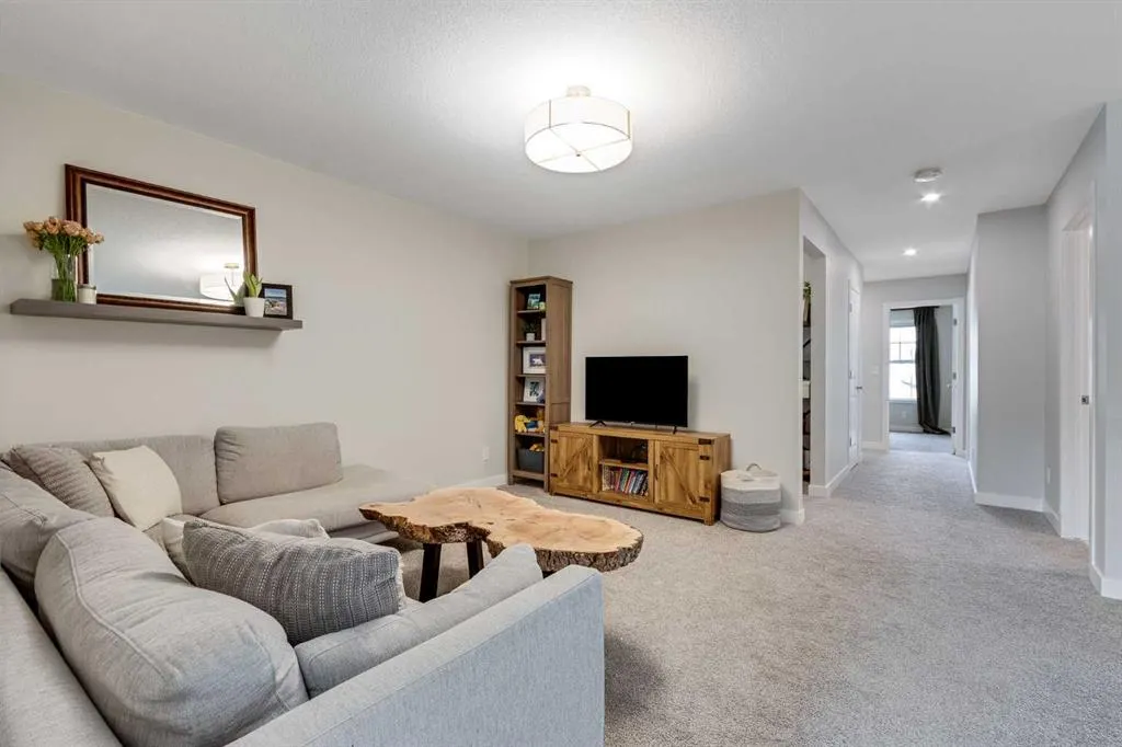 101 Mallard Grove SE
