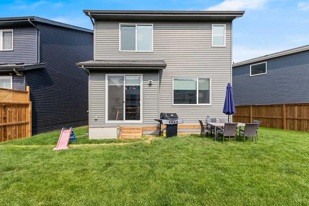 101 Mallard Grove SE