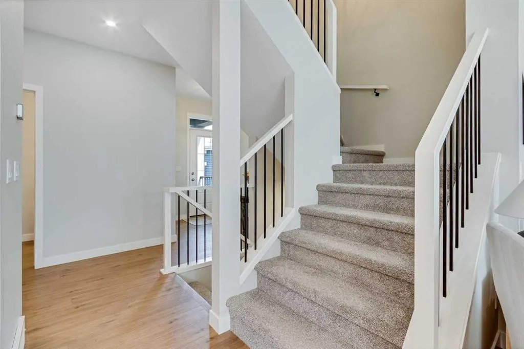 101 Mallard Grove SE